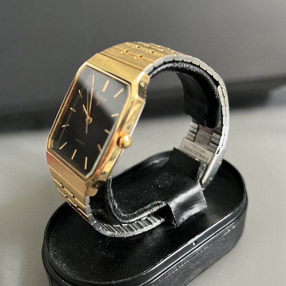 Vintage Pulsar Brushed Gold Toned Chamfer Tank Watch - Picture 8 of 16